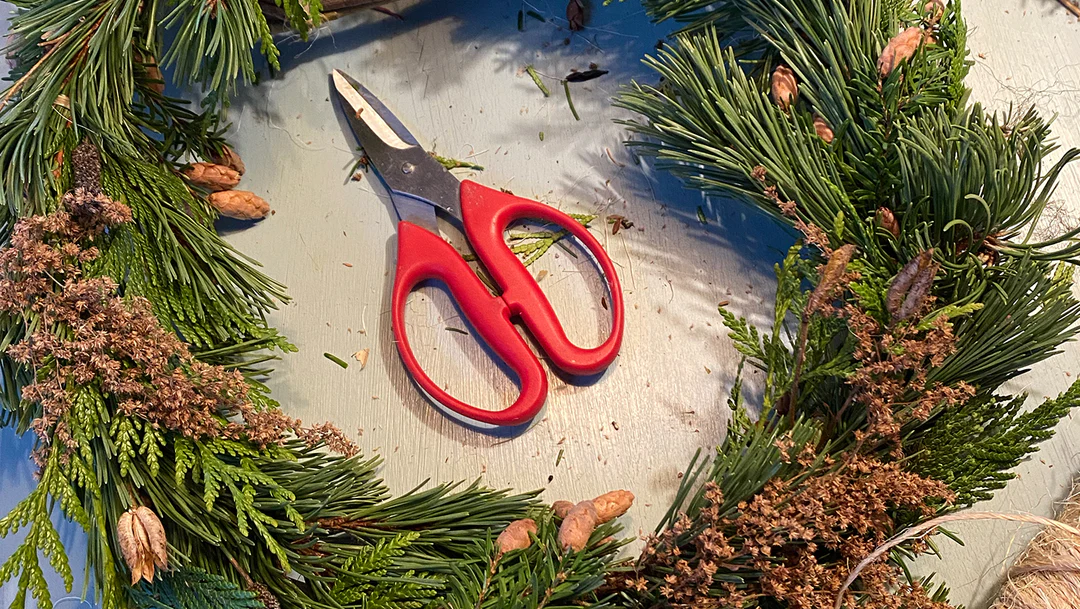 Read more about the article DIY Foraged Wreaths